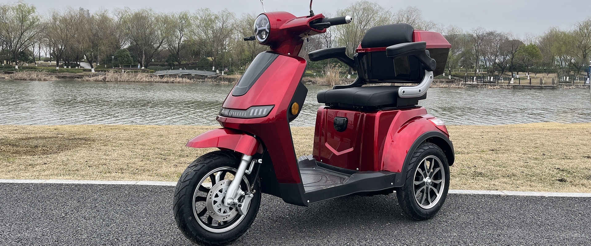 Basic specification 3 Wheel Electric Mobility Scooter of MB-01-2.jpeg