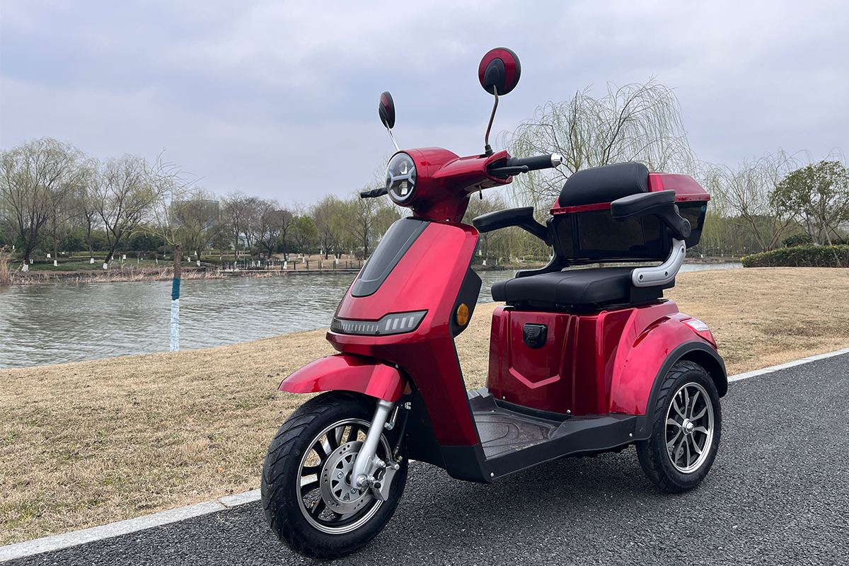 3 wheel mobility scooter.jpg